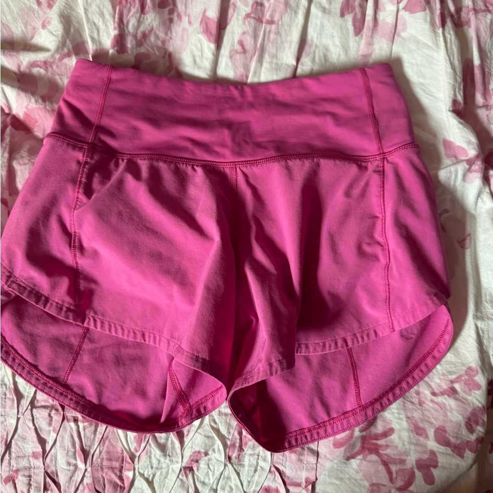 Lululemon sonic pink 4in hr speed up